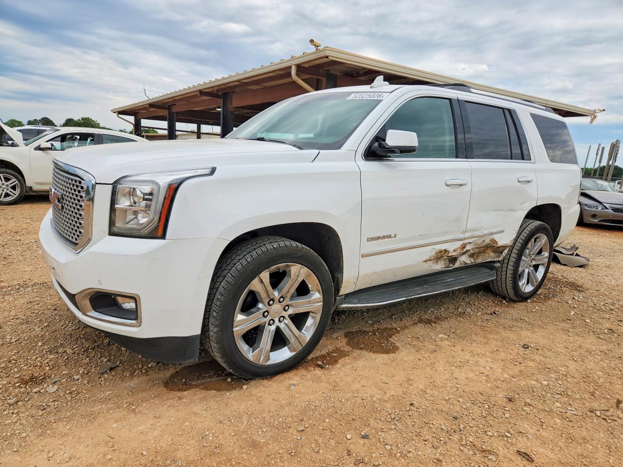 Salvage GMC Yukon Image