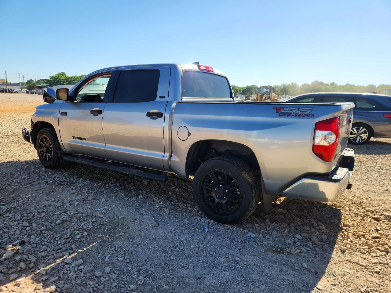 Toyota Tundra Crewmax Sr5