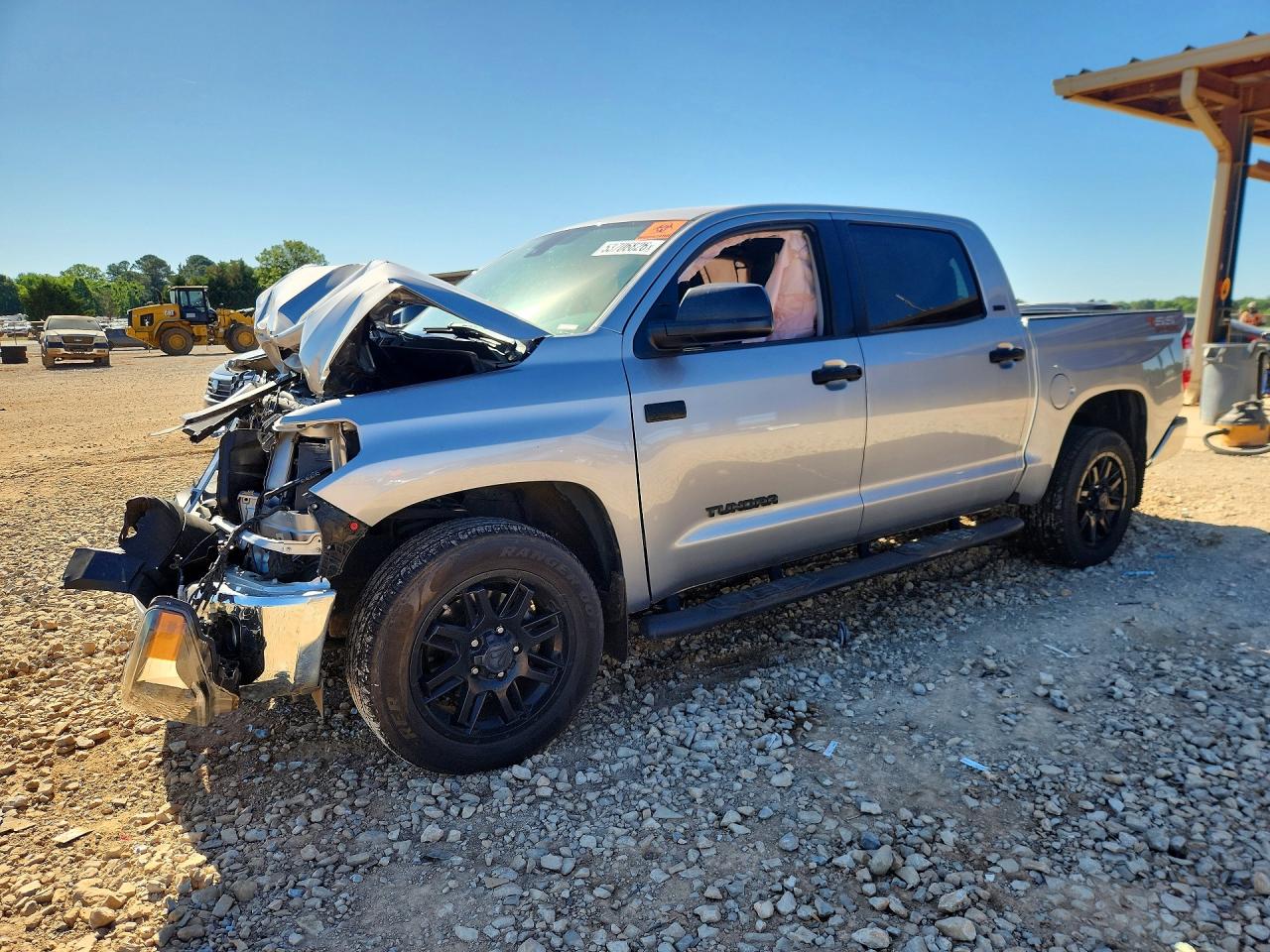 Salvage Toyota Tundra Image