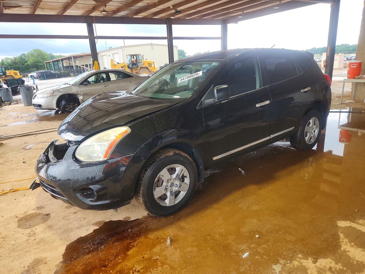 Salvage Nissan Rogue Image