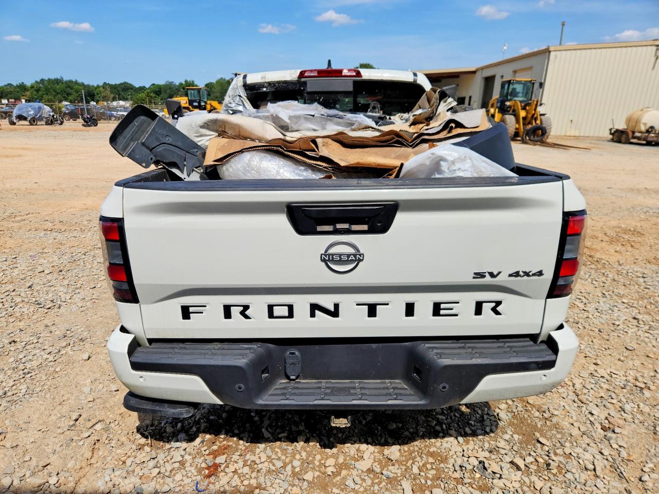 Nissan Frontier Sv