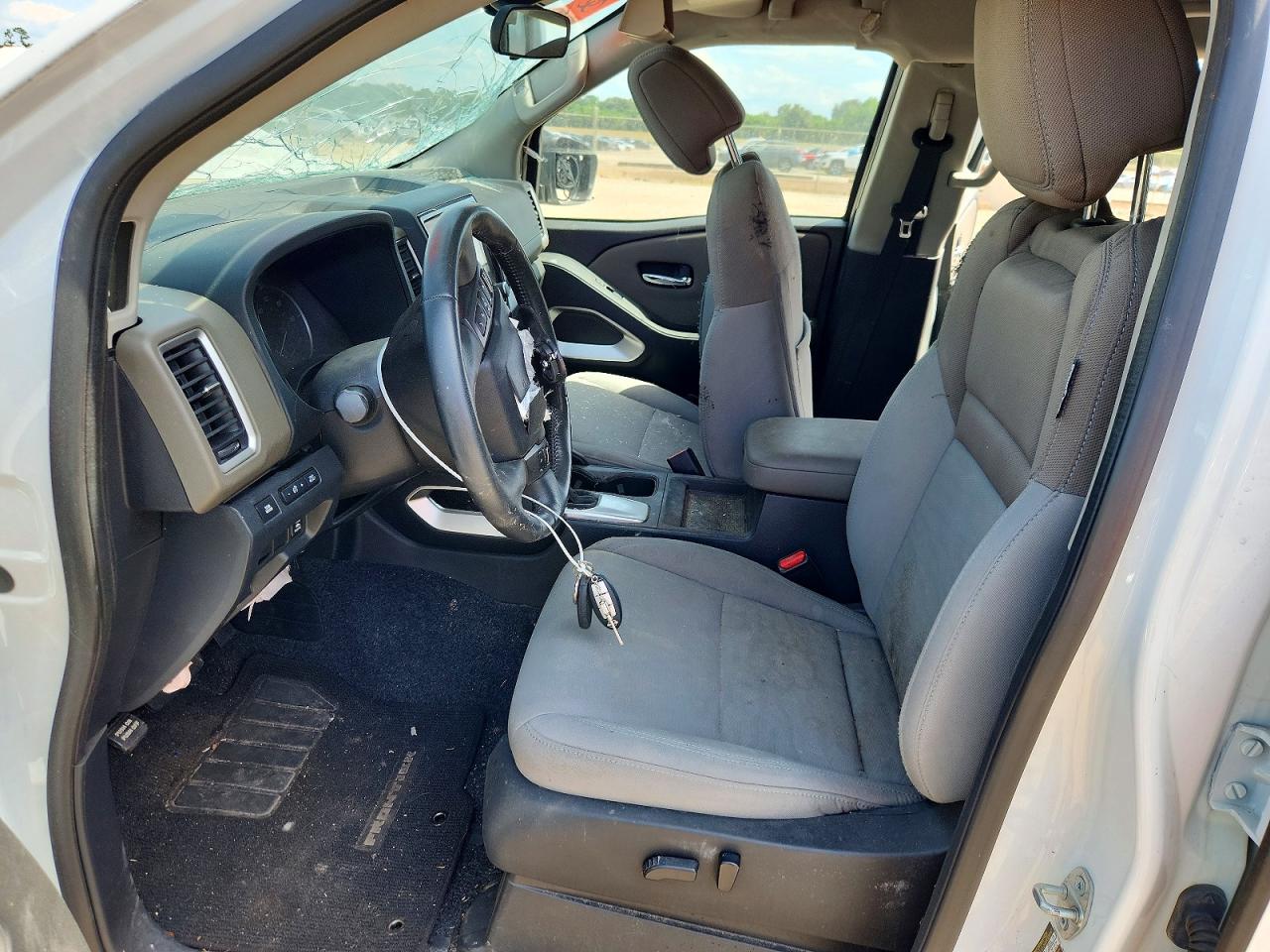 Nissan Frontier Sv