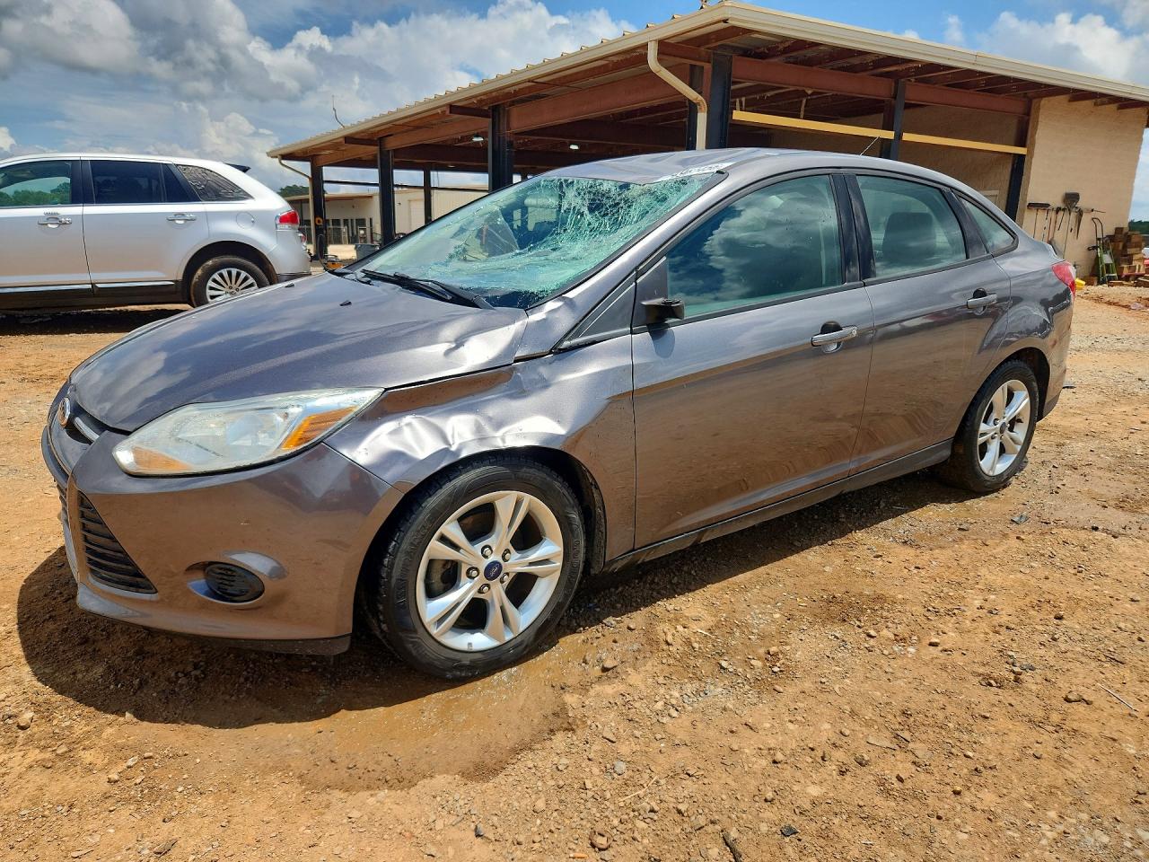 Salvage Ford Focus Image