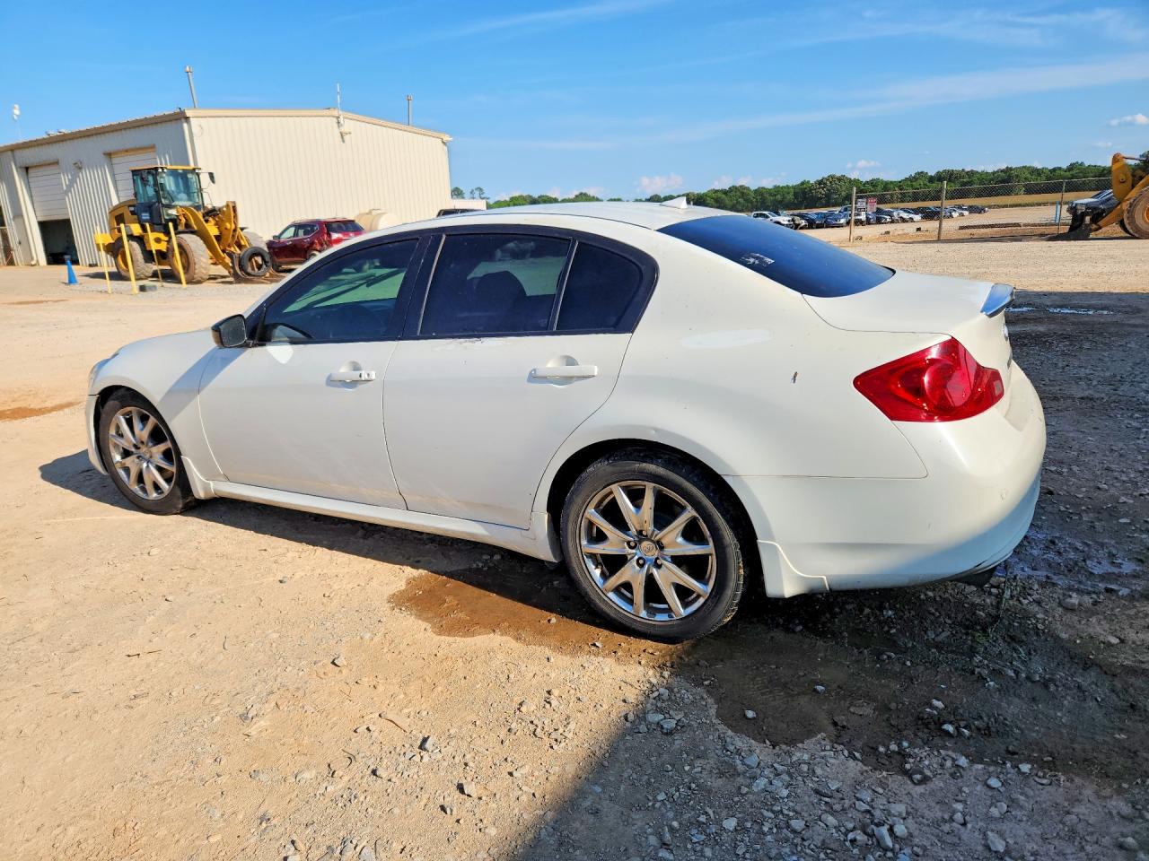 INFINITI G37 X