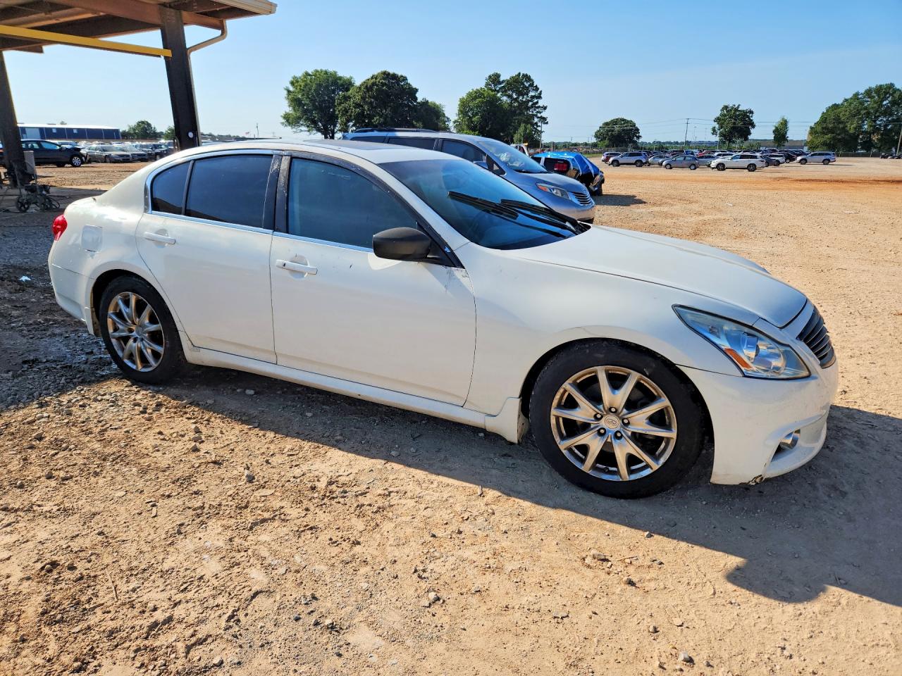 INFINITI G37 X