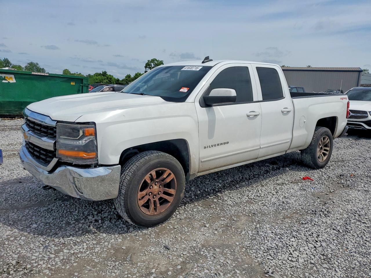 Salvage Chevrolet Silverado Image