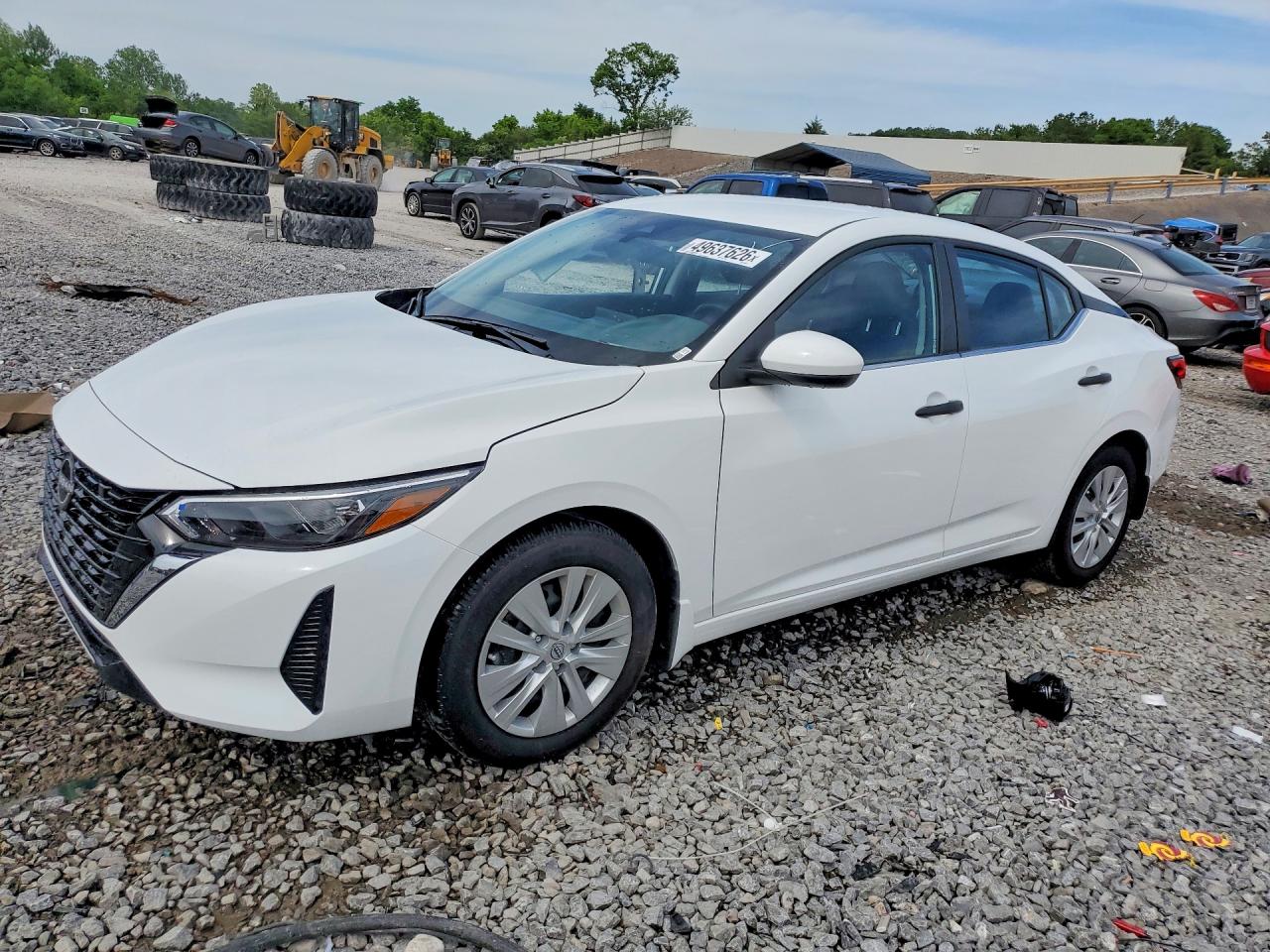 Salvage Nissan Sentra Image