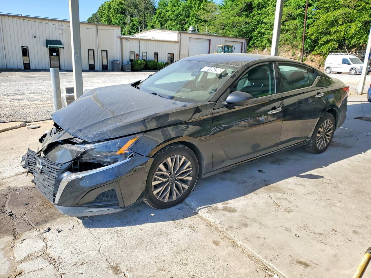 Salvage Nissan Altima Image