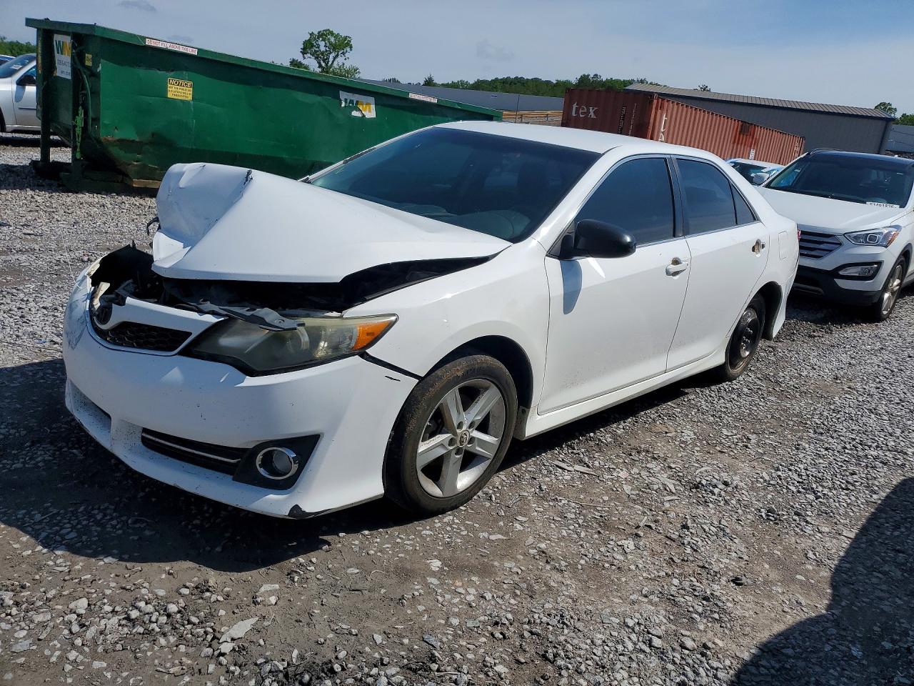 Salvage Toyota Camry Image
