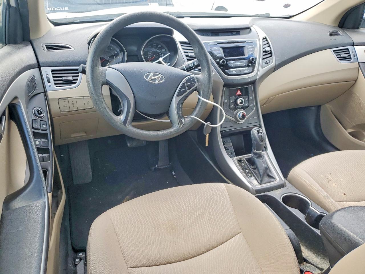 Hyundai ELANTRA Se