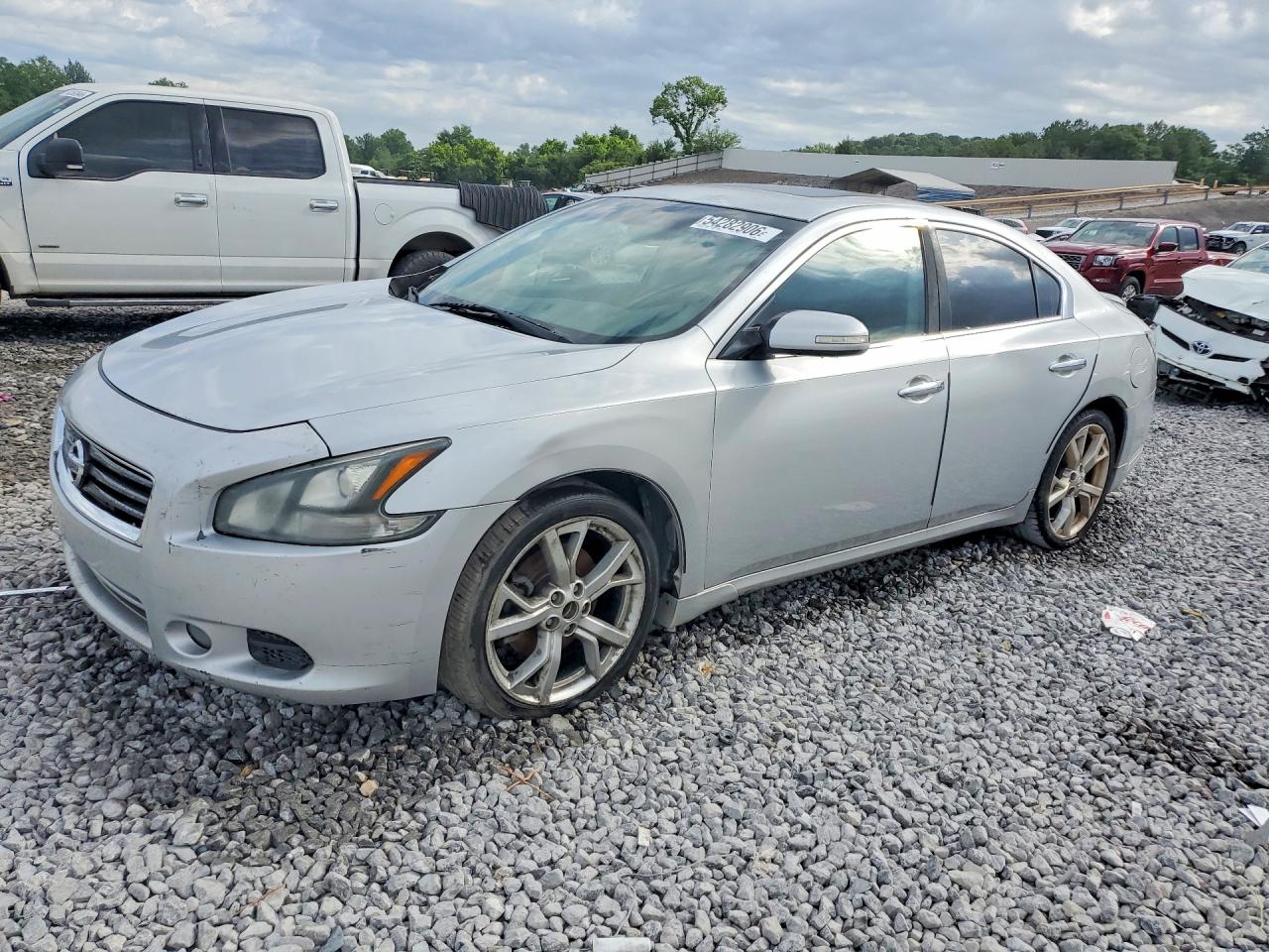 Salvage Nissan Maxima Image