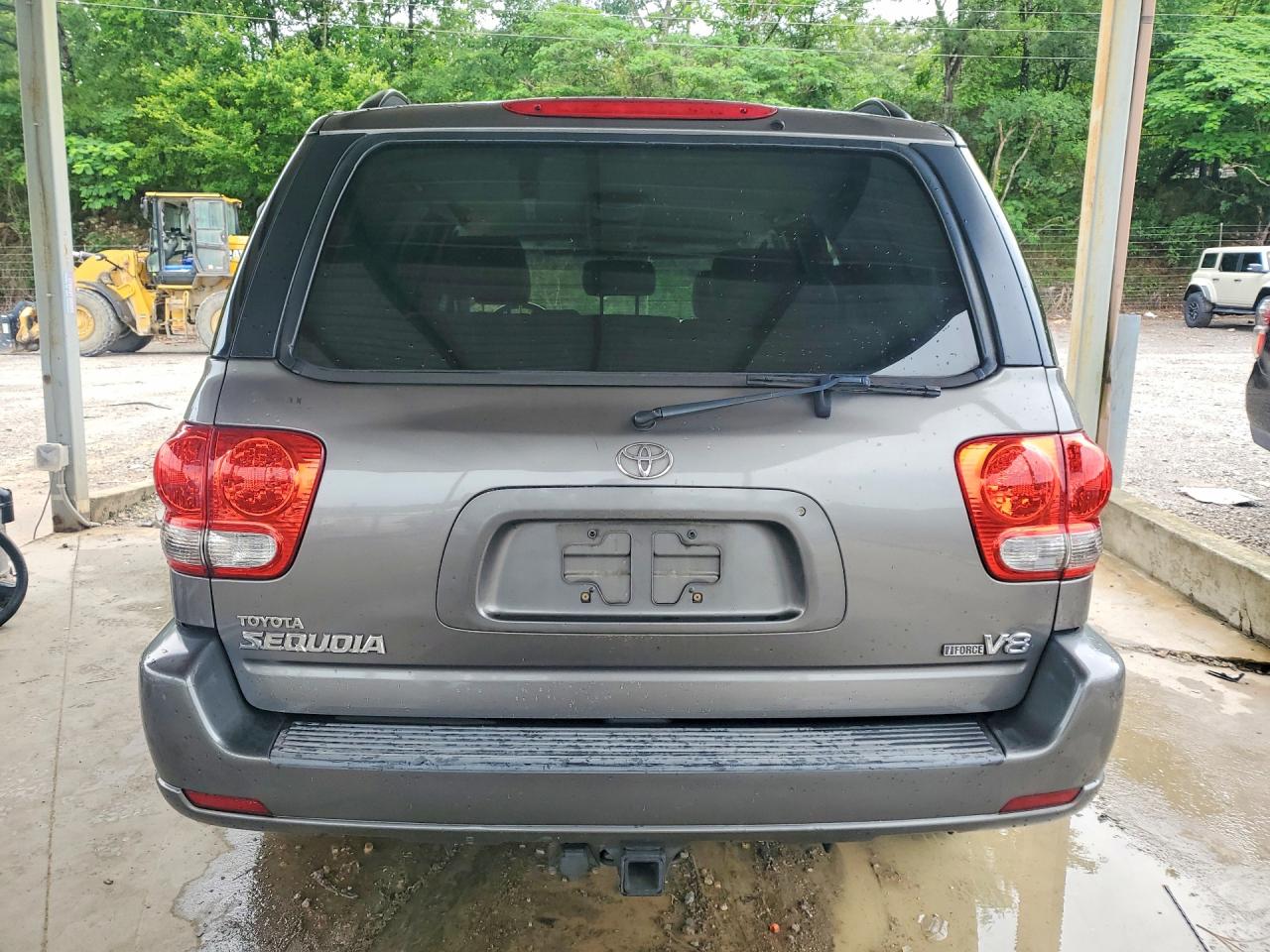 Toyota Sequoia