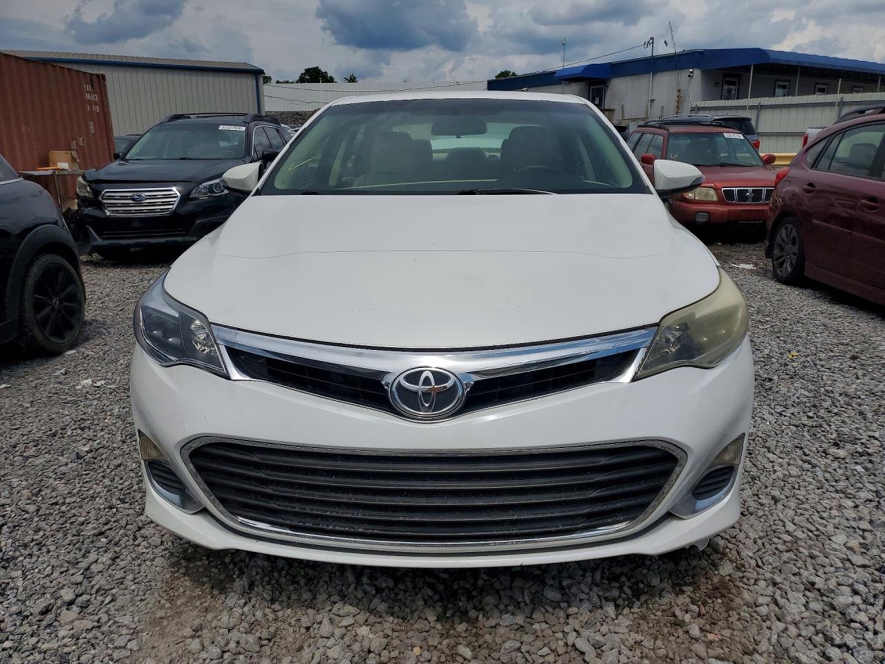 Toyota Avalon Xle