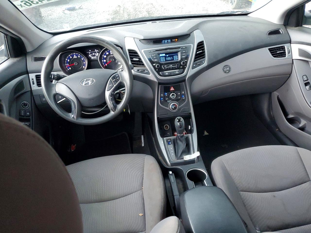 Hyundai ELANTRA Se