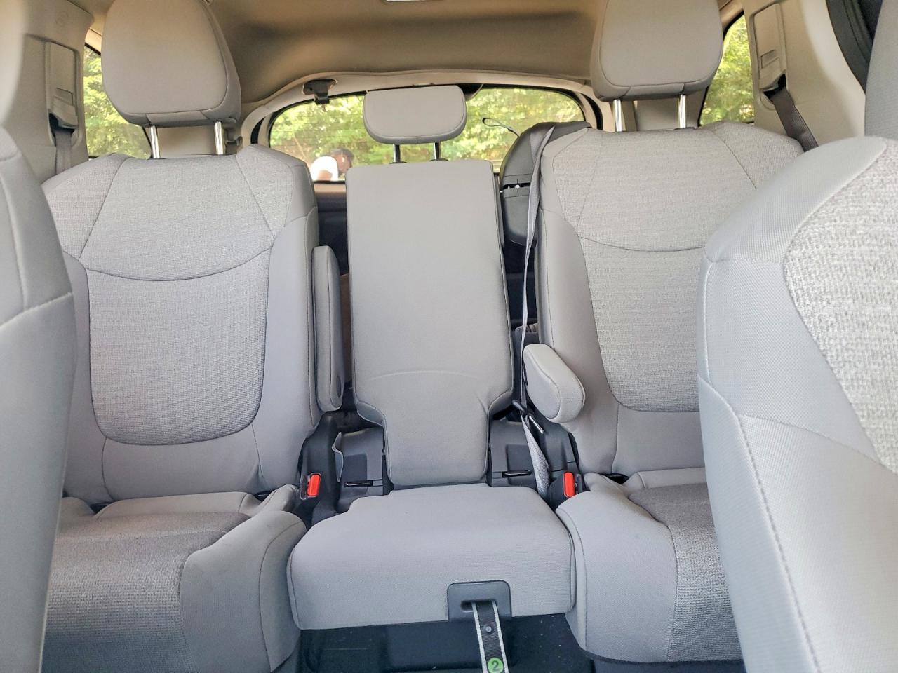 Toyota Sienna Le
