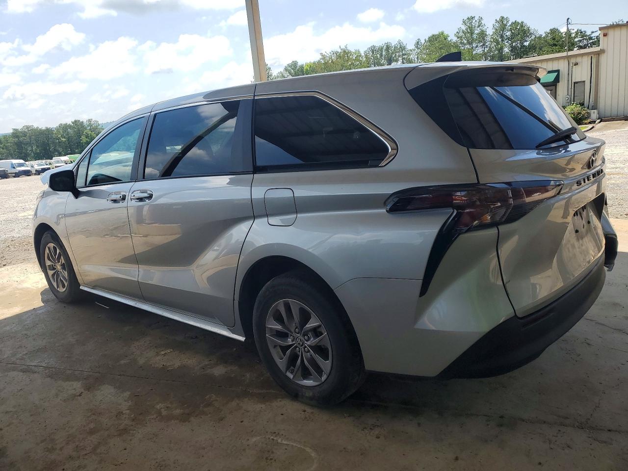 Toyota Sienna Le