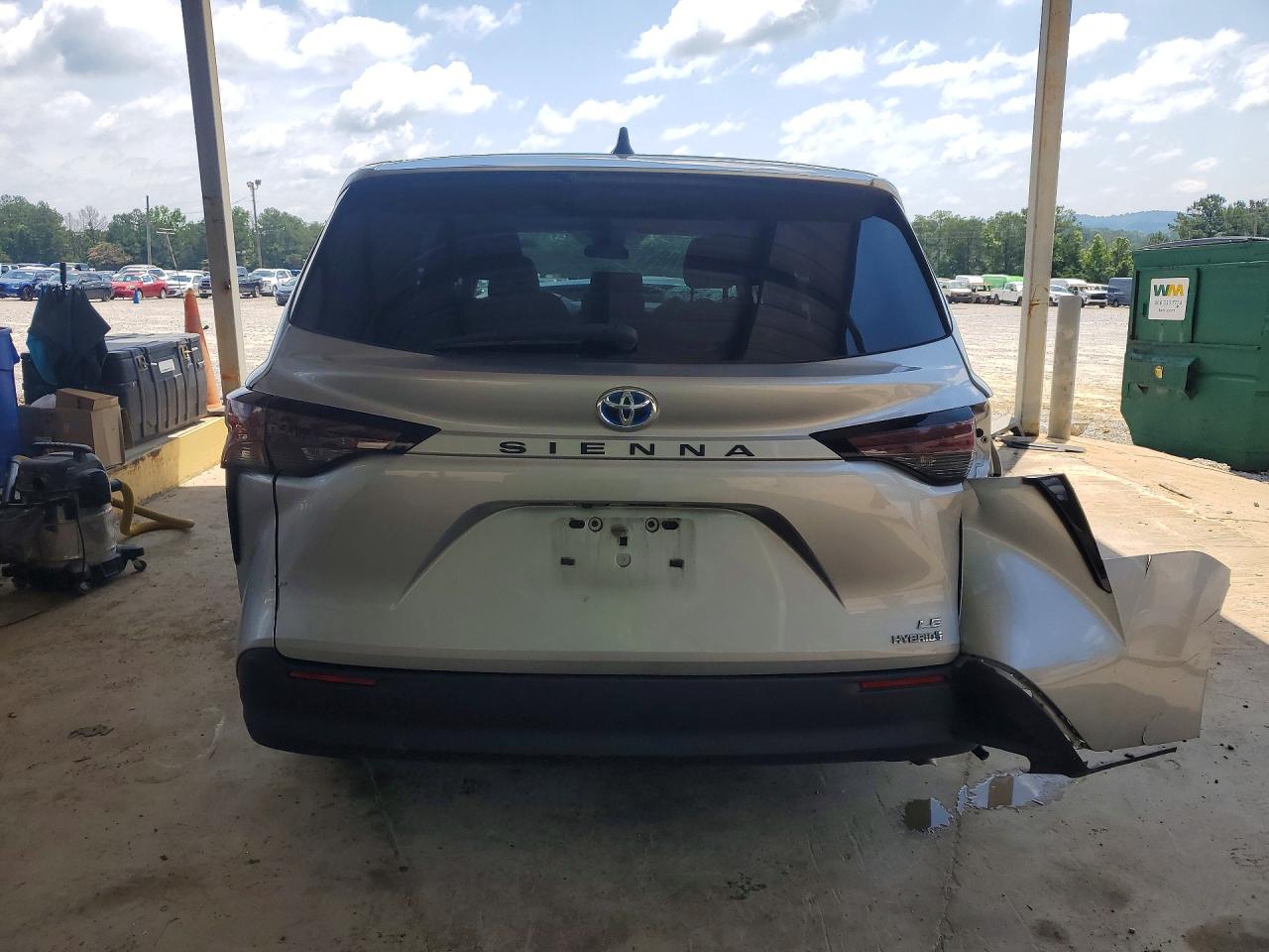 Toyota Sienna Le