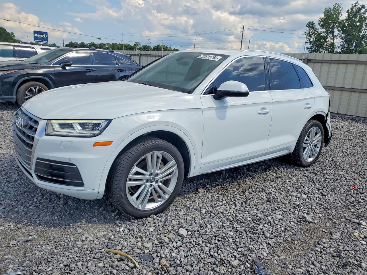 Salvage Audi Q5 Image