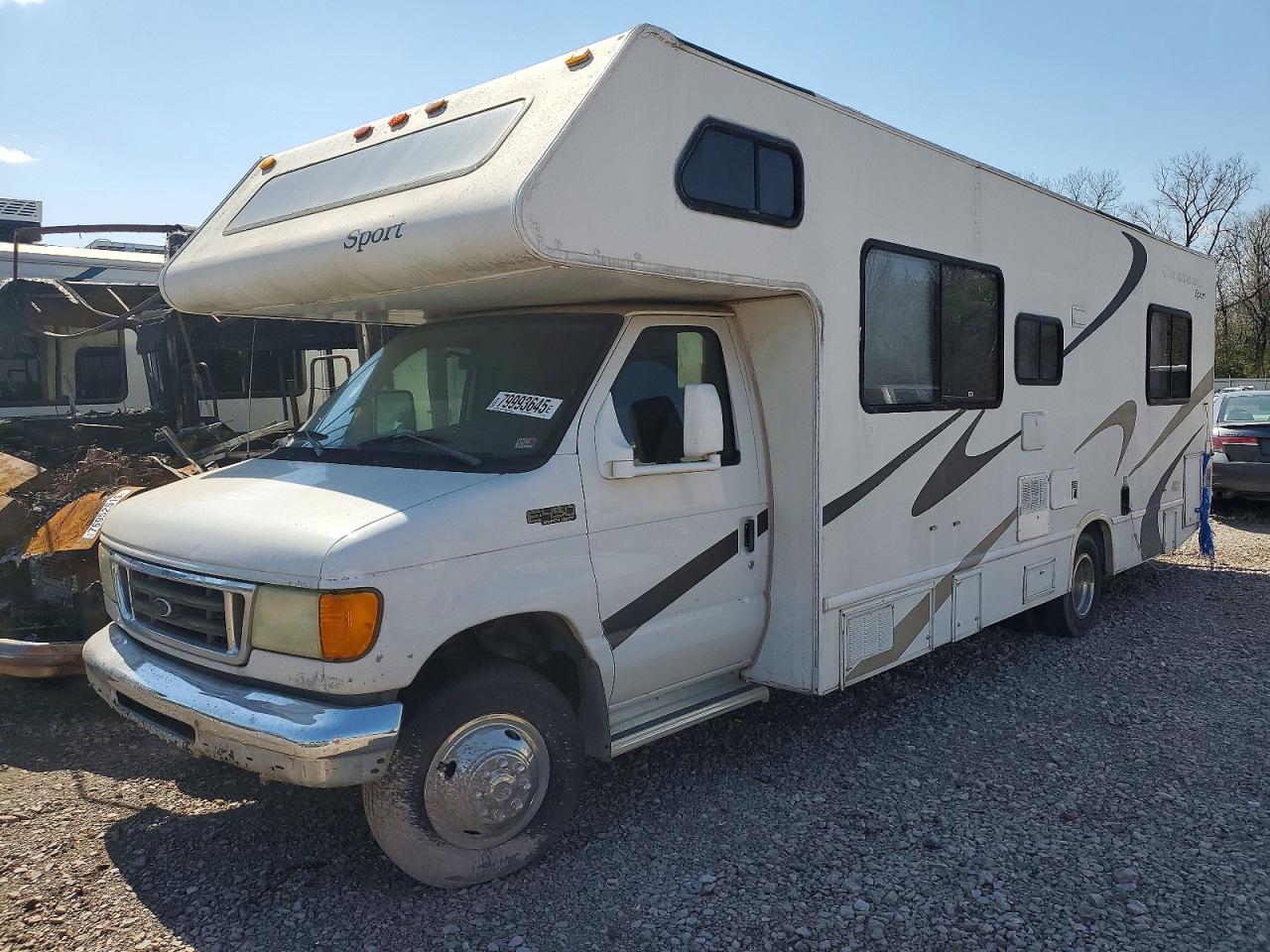 Ford Econoline E450 Super Duty Cutaway Van