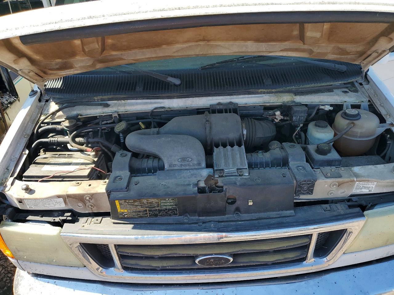 Ford Econoline E450 Super Duty Cutaway Van