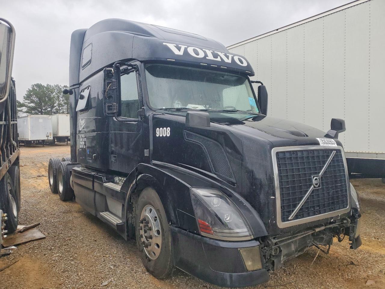 Salvage Volvo Vn Image