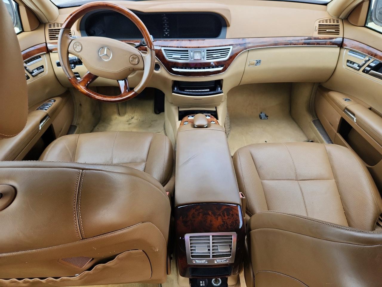 Mercedes-Benz S-Class 550