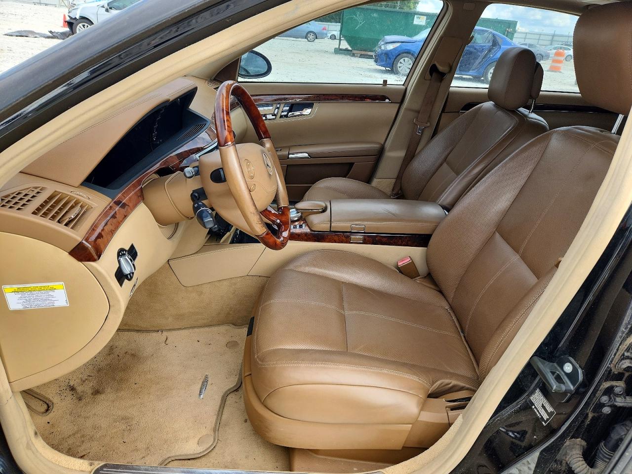 Mercedes-Benz S-Class 550