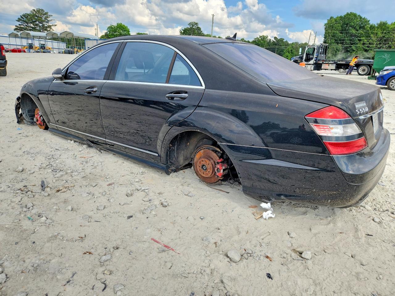 Mercedes-Benz S-Class 550
