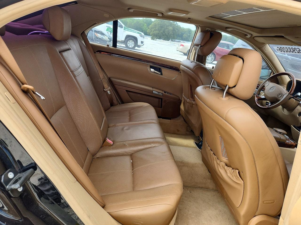 Mercedes-Benz S-Class 550