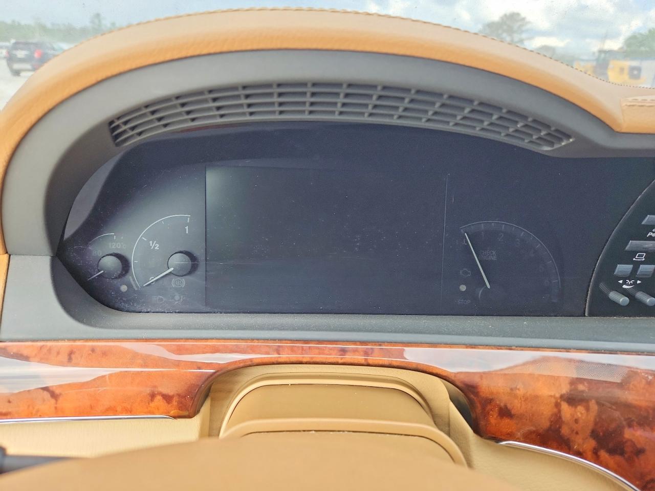 Mercedes-Benz S-Class 550