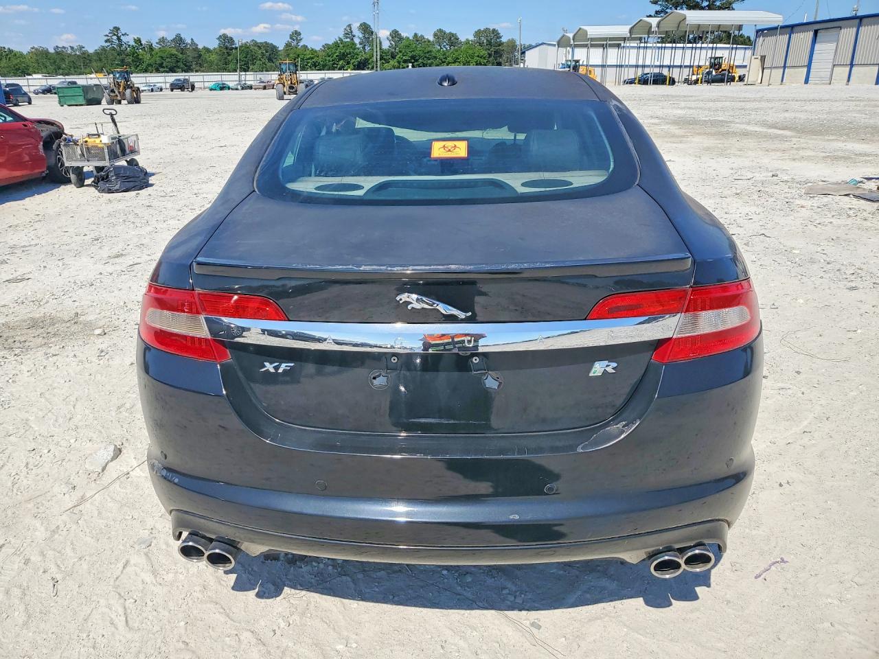 Jaguar XF R
