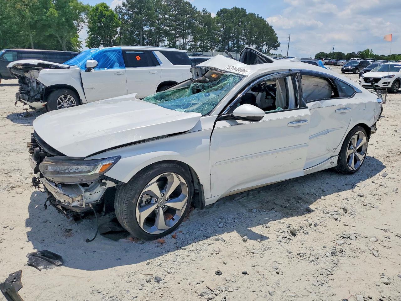 Salvage Honda Accord Image