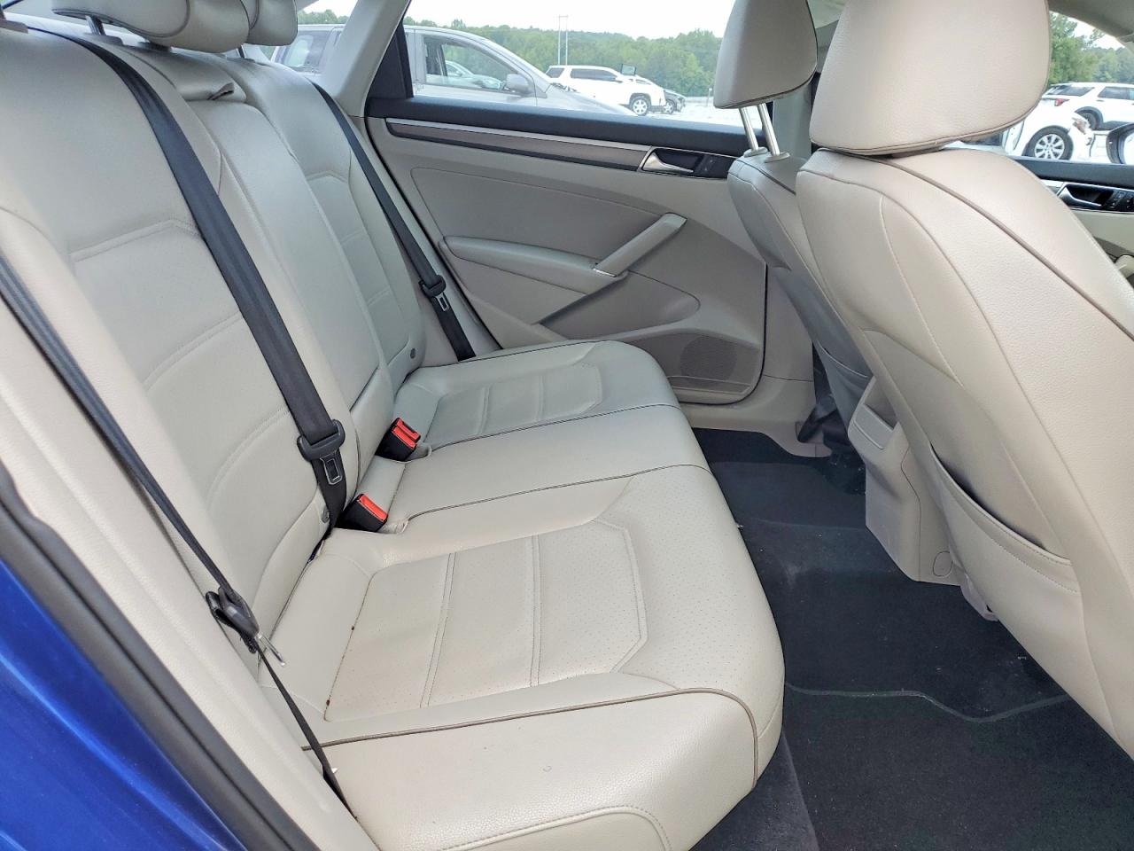 Volkswagen Passat R-line