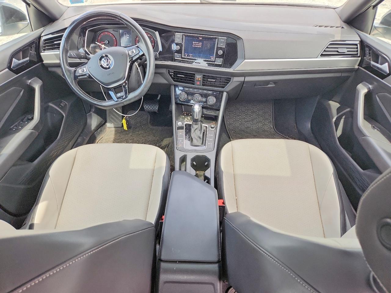 Volkswagen Jetta S