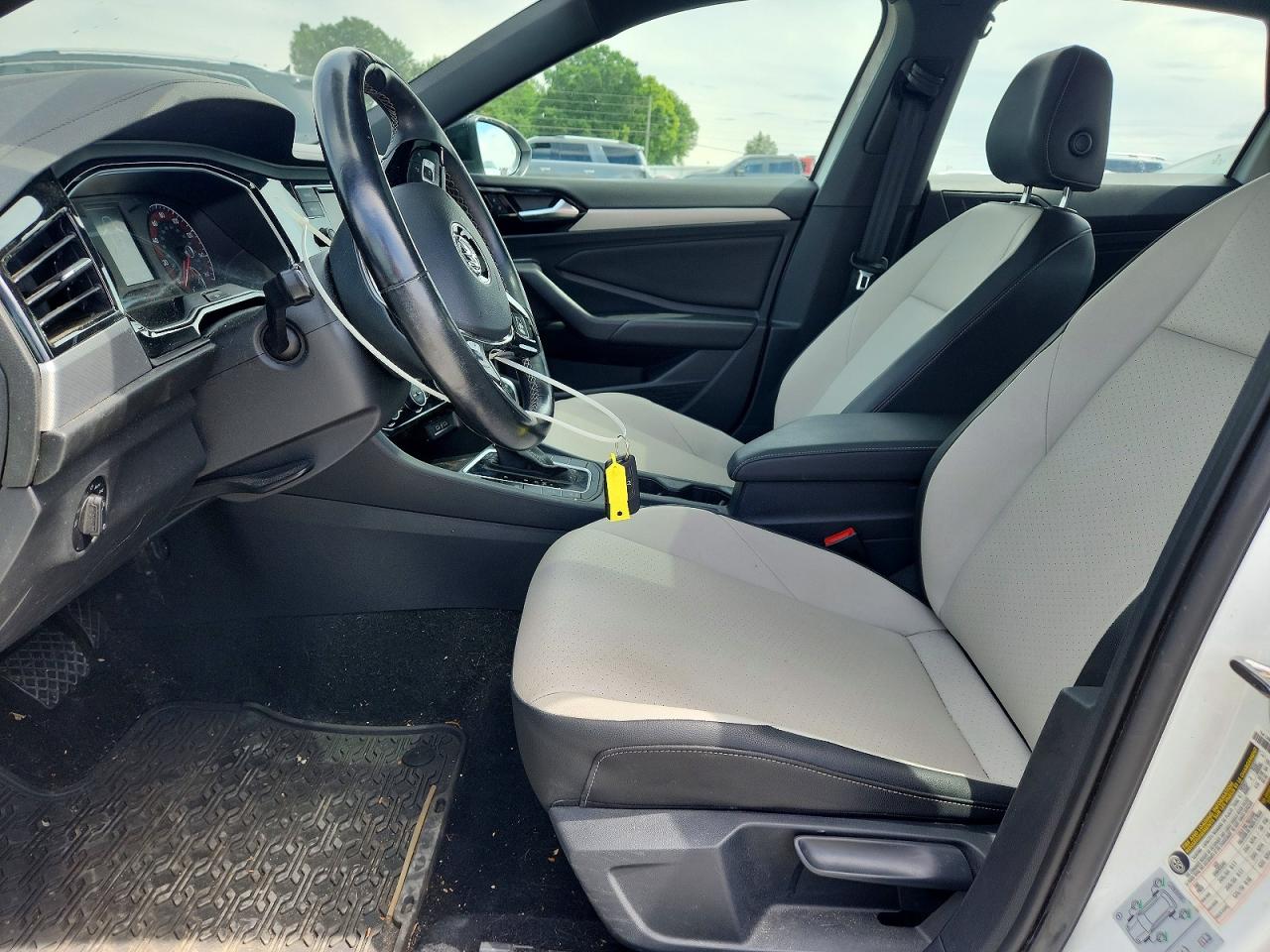 Volkswagen Jetta S