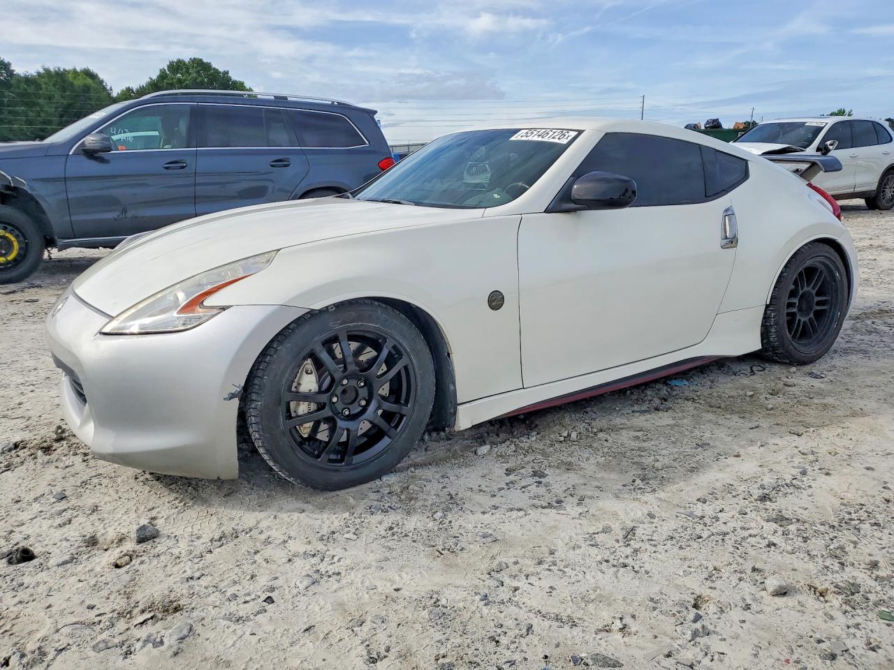 Salvage Nissan 370Z Image