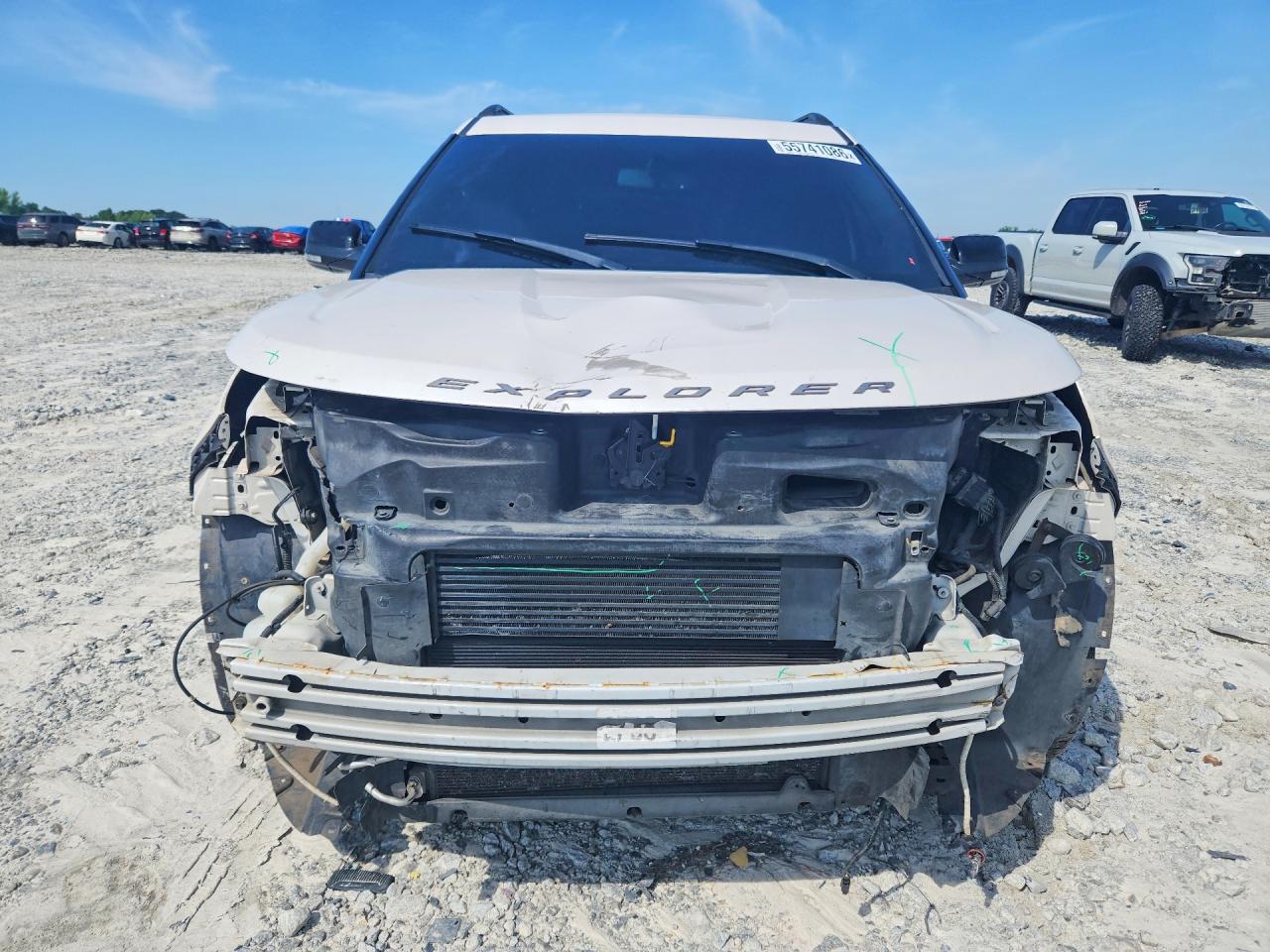 Ford Explorer Sport