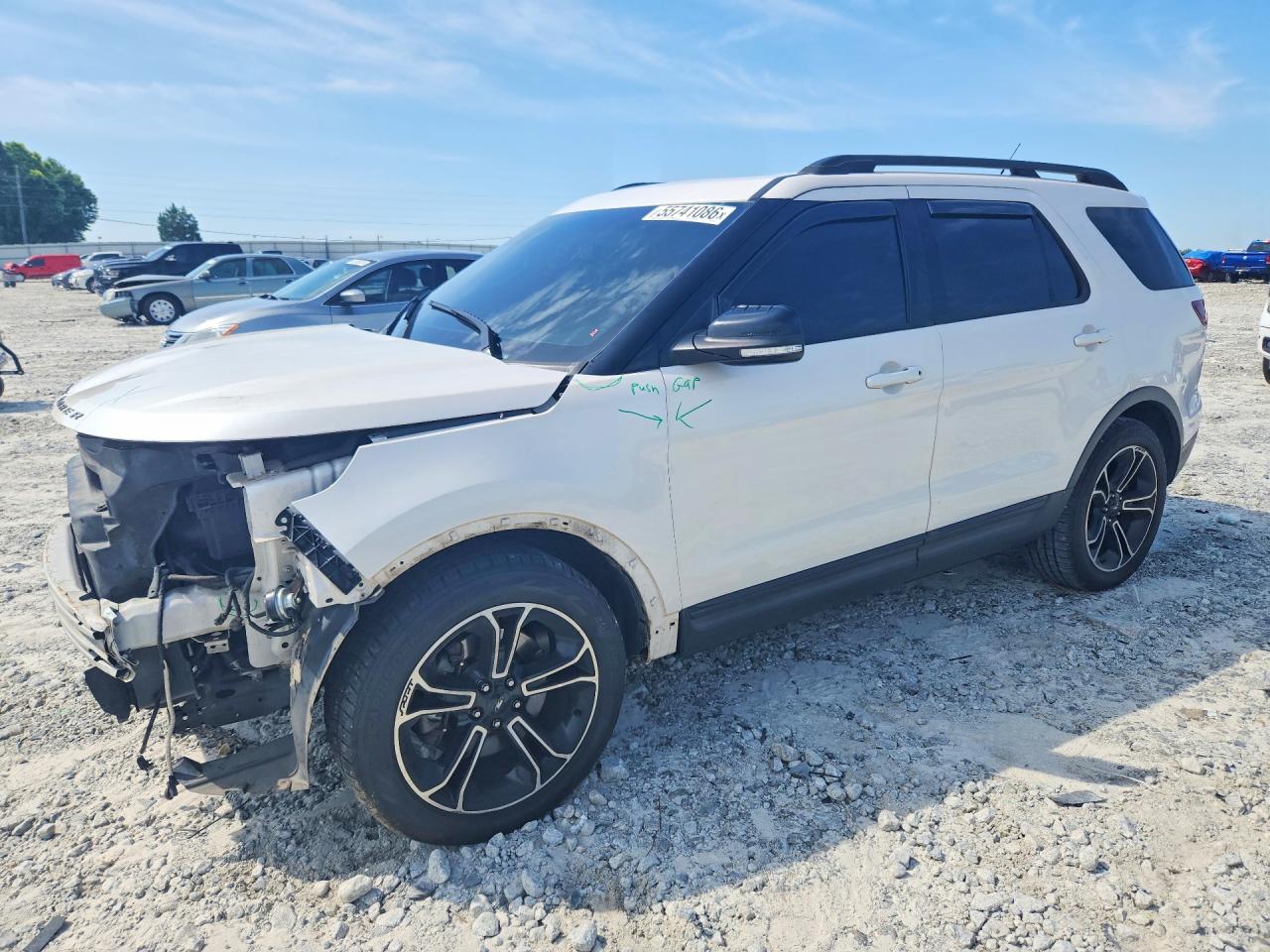 Salvage Ford Explorer Image
