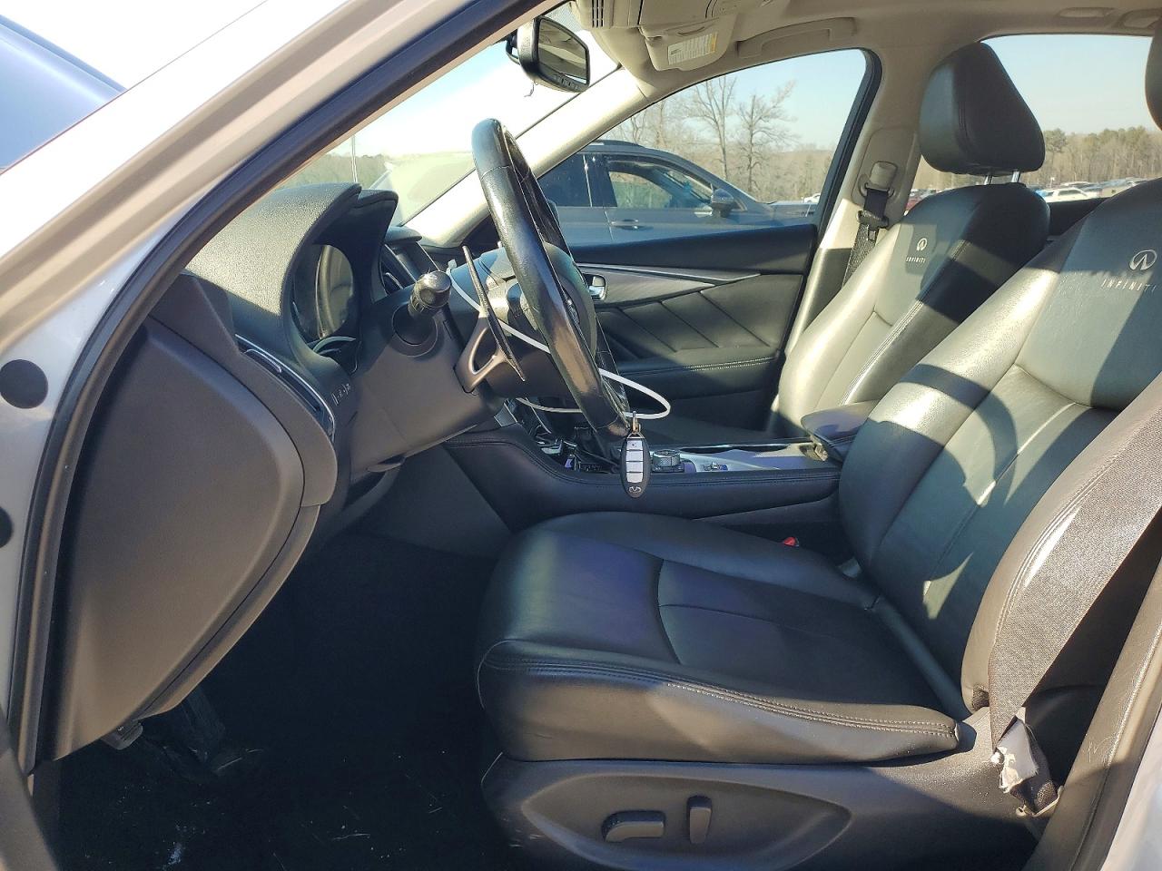 INFINITI Q50 Base