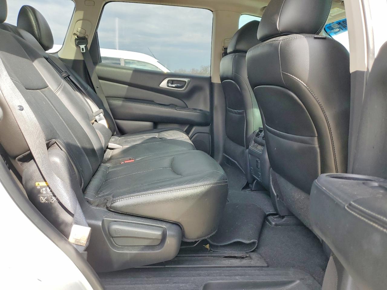 Nissan Pathfinder Sl