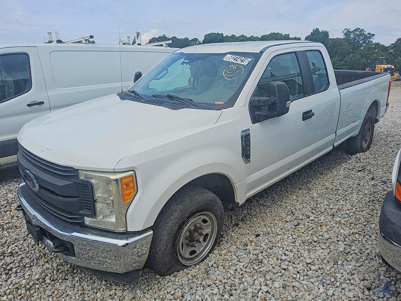 Salvage Ford F-250 Image