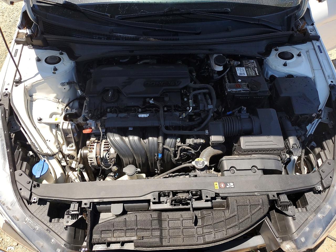 Hyundai ELANTRA Sel