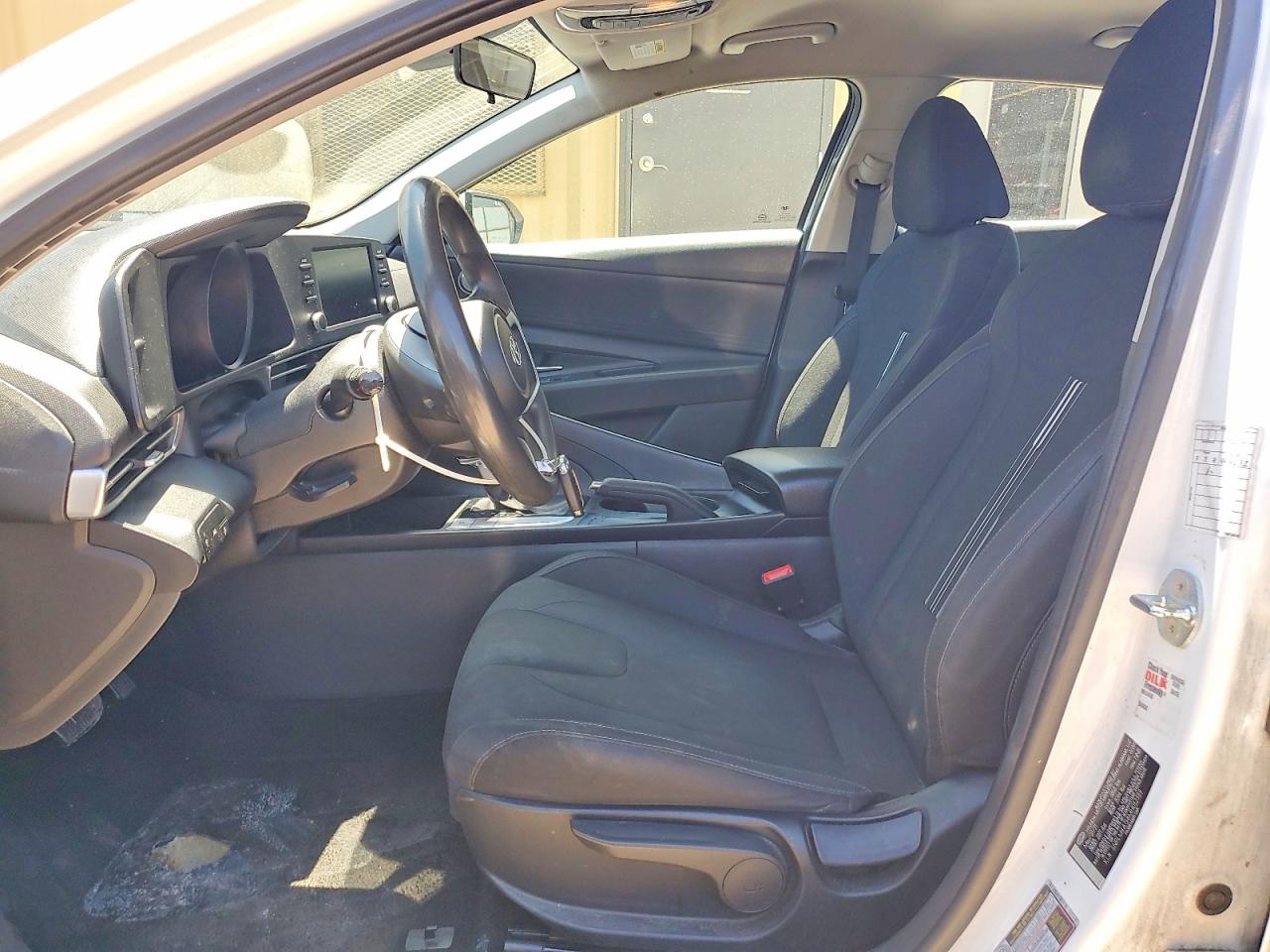 Hyundai ELANTRA Sel