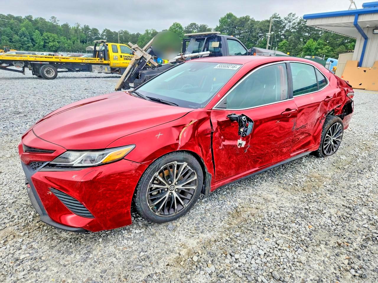Salvage Toyota Camry Image