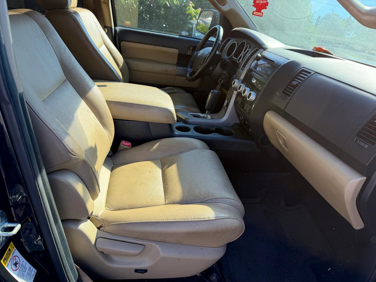 Toyota Sequoia Sr5