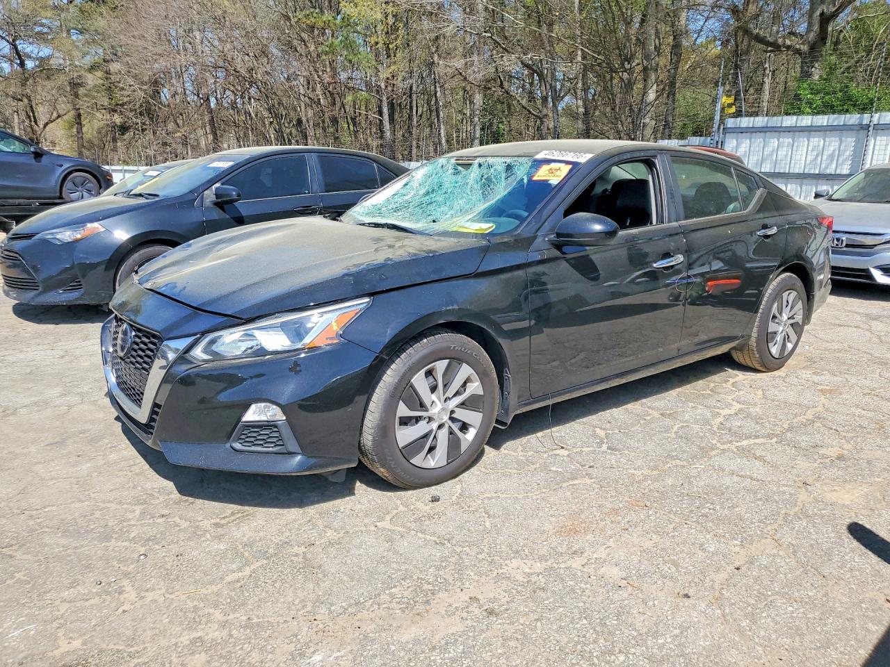Salvage Nissan Altima Image