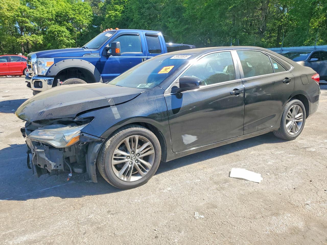 Salvage Toyota Camry Image