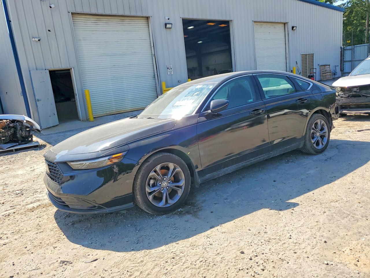 Salvage Honda Accord Image