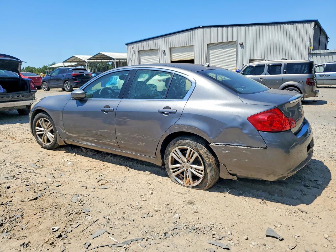 INFINITI G37 X