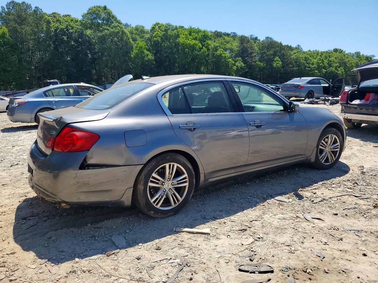INFINITI G37 X